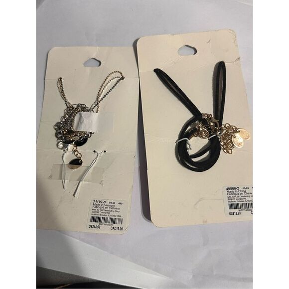 NEW IN PACKAGE TWO SETS Claire’s Bff Best Friends Silver Tone Heart Locket Neckl - Picture 7 of 7